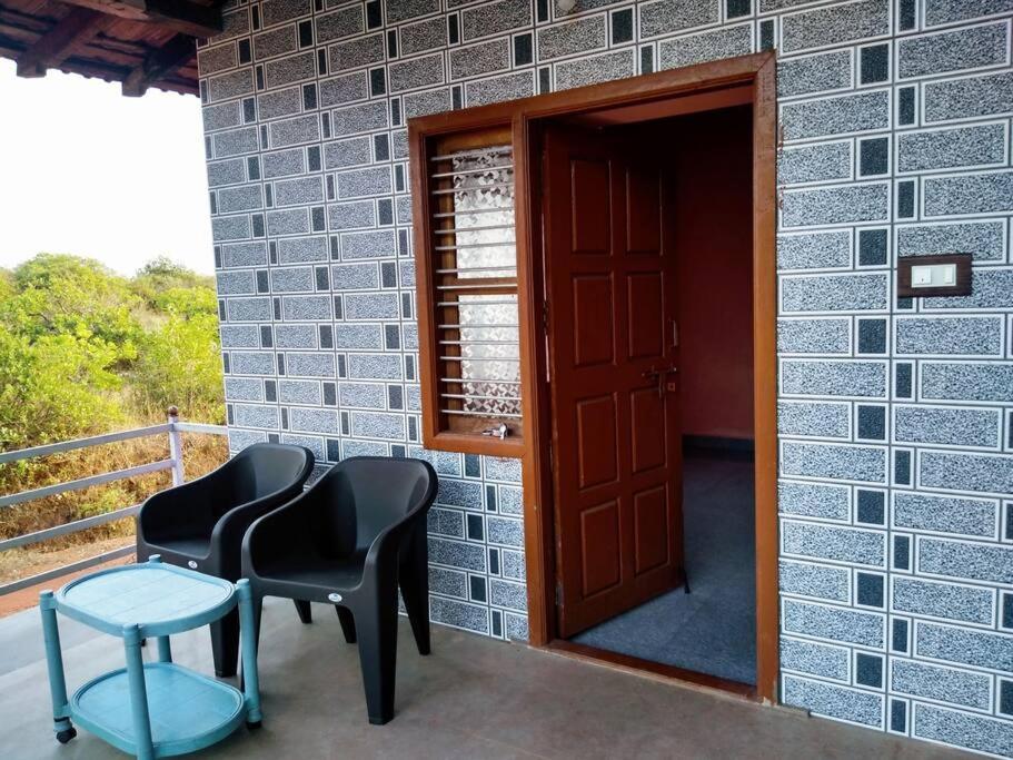 Kamanabillu Homestay, For Jog Falls Travellers Siddapur Exteriör bild
